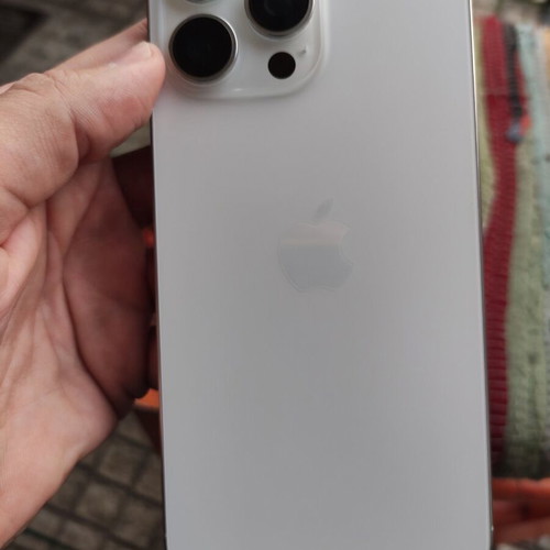 iPhone 16 Pro Max 256GB like new, white