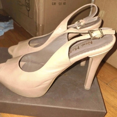 New Matic peep toe pumps nude size 39, like new, genuine leather