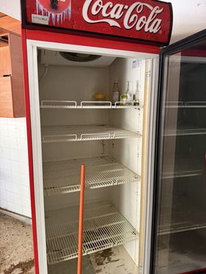 Refrigerator, 2 hoods, 2 inox counters used