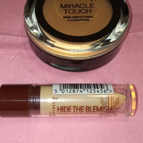 LIPSTICK LOREAL, LIP GLOSS YOUTH LAB, FOUNDATION MAX FACTOR CONCEALER RIMMEL