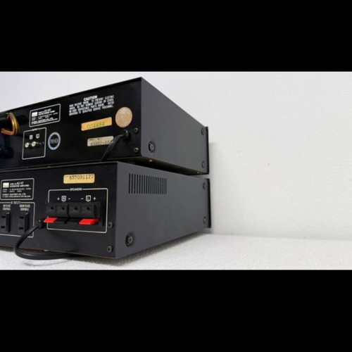 Sansui AU 117 and TU 217 amplifier and radio set like new, 1978