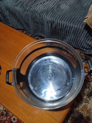 Pyrex with metal base used, diameter 33 cm, height 16.5 cm