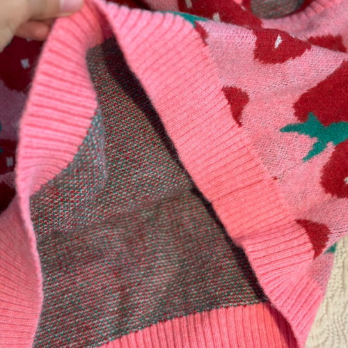 Colorful pullover like new