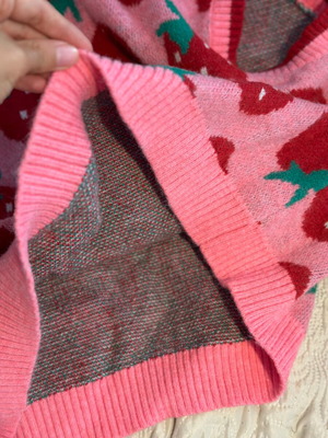 Colorful pullover like new