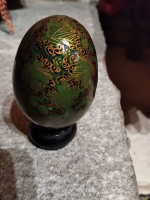 Decorative porcelain egg used with stand 7 cm