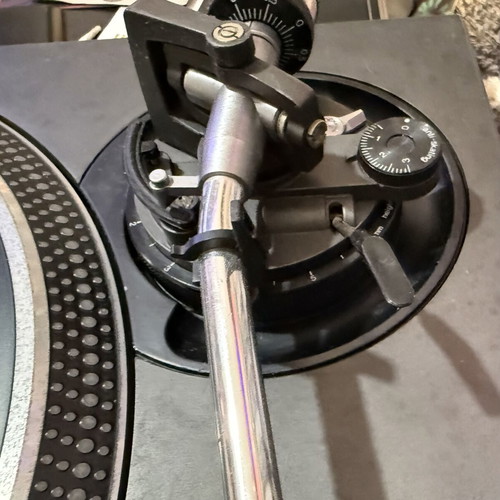 Technics SL-1210 MK2 turntable used, excellent working condition
