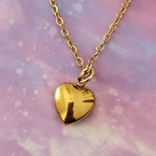 Necklace green heart with gold chain stainless steel new