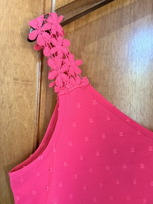Niay fuchsia sleeveless top with lace, size S / EU 36