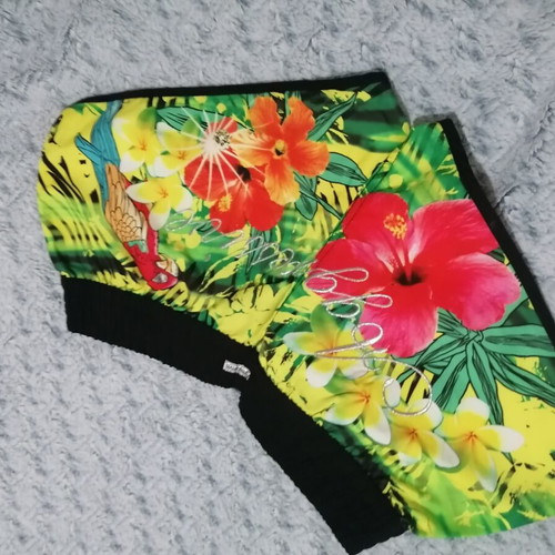 Aggressive Brazilian low-rise shorts like new, multicolor, size M