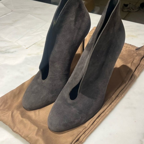Gianvito Rossi suede pumps like new, gray, size 37.5