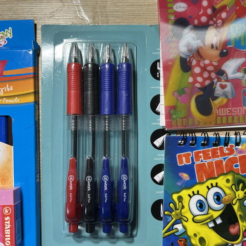 School supplies set unused
