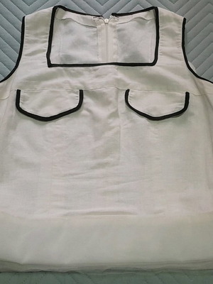 Italian linen top size M like new, linen and tulle with black detail