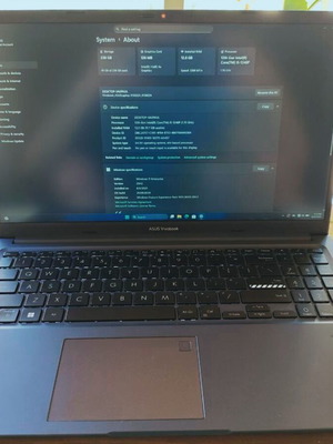 Asus Vivobook 15" i5-1240P 12GB RAM 256GB SSD laptop σαν καινούργιο