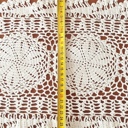 Vintage handmade crochet table runner like new, 70cm x 28cm