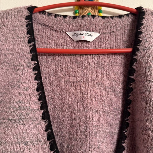 Knitted vest jacket pink with black new