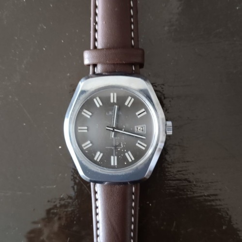 Vintage Laora Swiss wristwatch like new