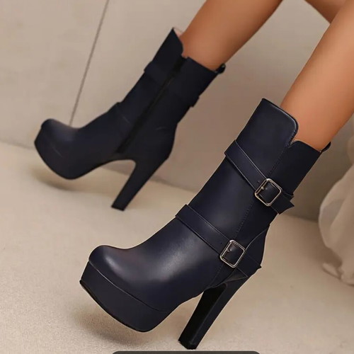 Pu leather ankle boots size 45 new, black matte with metal buckles