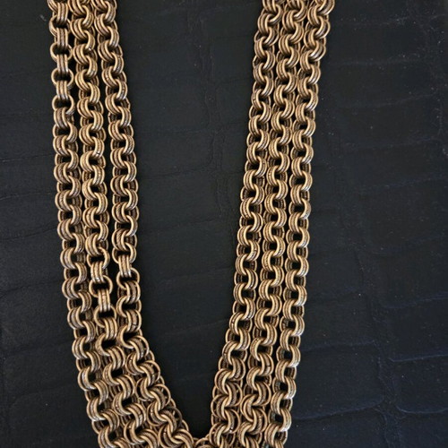 Necklace triple in gold vintage color like new
