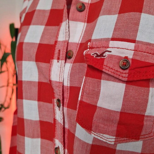 Hollister shirts set of 2 like new, size S, white and red