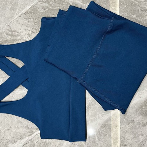 Blue gym set with high-waisted leggings and top