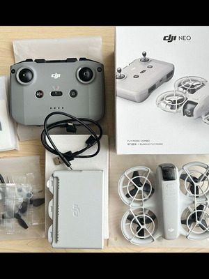 DJI Neo Fly More Combo с 3 батерии, зарядно и контролер като нов