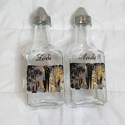 Souvenir oil and vinegar set from Alistrati Cave