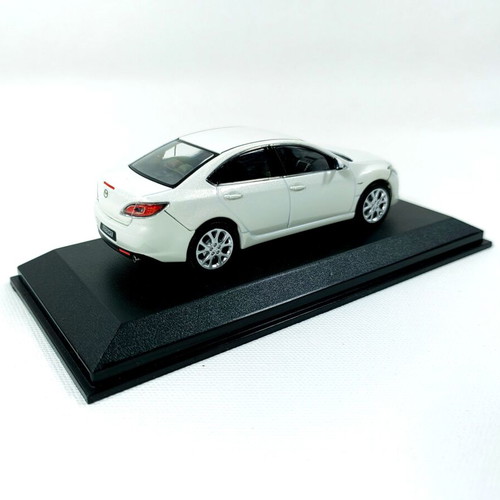 Mazda 6 Atenza Sedan white dealer edition 1:43 Norev miniature car new