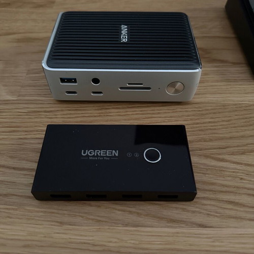 Anker 577 Thunderbolt Docking Station used with original power supply and Ugreen KVM switch