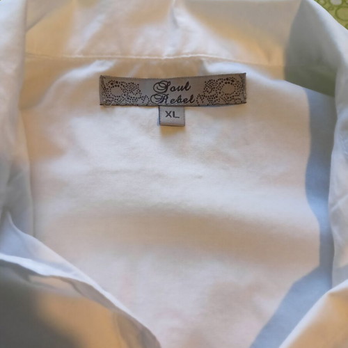 White cotton shirt XL used, 3/4 sleeve with ruffles