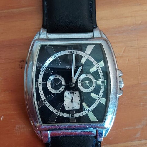 Guess Nocturnal W95012G2 watch used, black leather strap