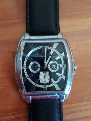 Guess Nocturnal W95012G2 watch used, black leather strap
