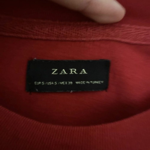 Zara men's t-shirt red size S like new