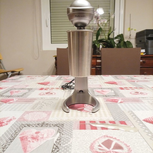 Rohnson R-4410 Rocket 140W frappé maker with 2 speeds, tabletop