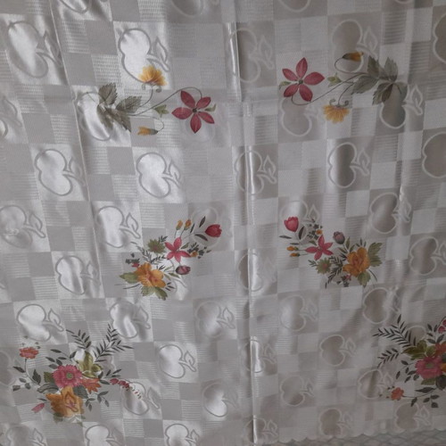 Tablecloth used 1.75×1.35 with floral pattern