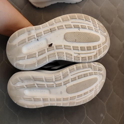 Adidas children's athletic shoes size 25, black