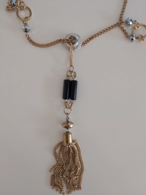 Necklace used very elegant
