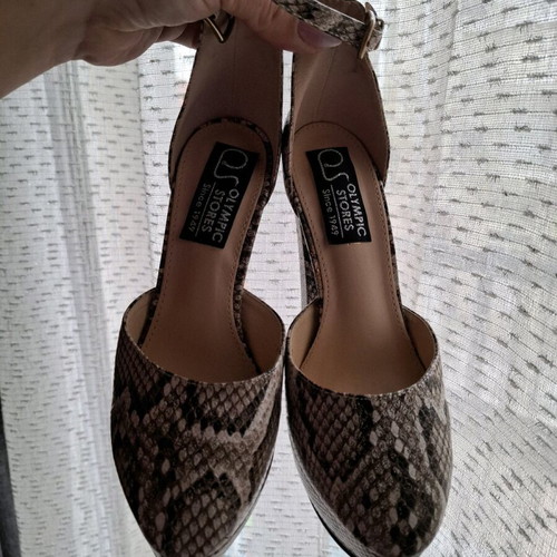 Snake print pumps like new, size 37, black and beige