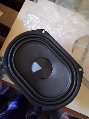 TB Speakers W69-1042M 4Ω Woofer like new