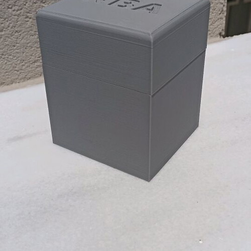 Collectible card storage box new, capacity 100 cards, PLA
