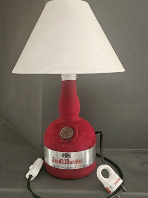Grand Marnier lamp collectible like new, red velvet