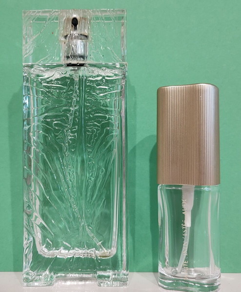 2 μπουκάλια κολώνιας PROFUMO-ROBERTO CAVALLI & WHITE LINEN-ESTEE LAUDER, άδεια
