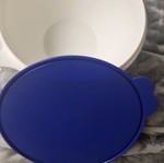 Tupperware container 2.75l like new