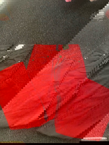 red jean