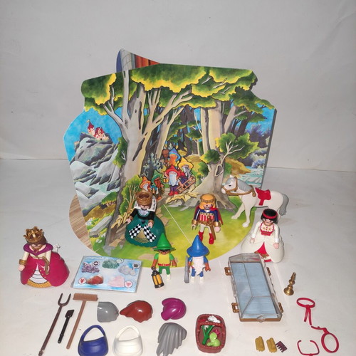 Playmobil 4211 Snow White playset 2005 with extra figure