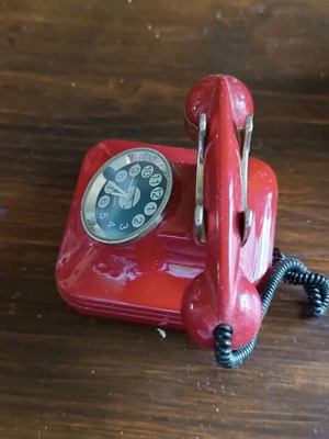 Miniature clock used, 6 cm, battery required