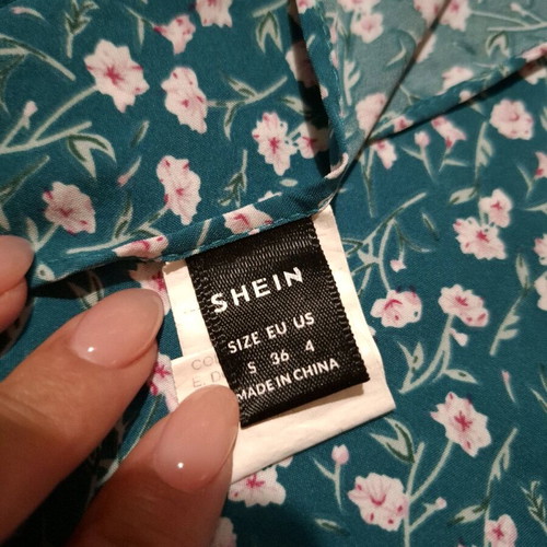 Shein set shorts and floral top like new, size S