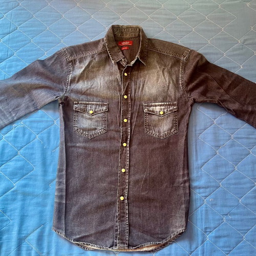 Zara Man blue jean shirt like new, size Medium