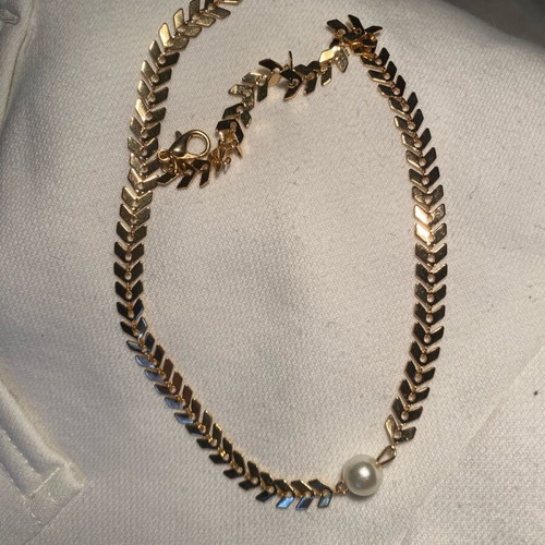 Necklace new, gold color, stainless steel