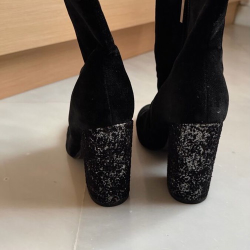 Kendall + Kylie velvet booties like new, size 39, black