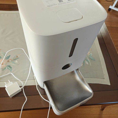Xiaomi Smart Pet Food Feeder 2 used, automatic feeder for cats and dogs